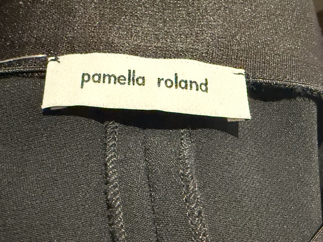 Pamella Roland Black Sculpted Seam Pants - Large