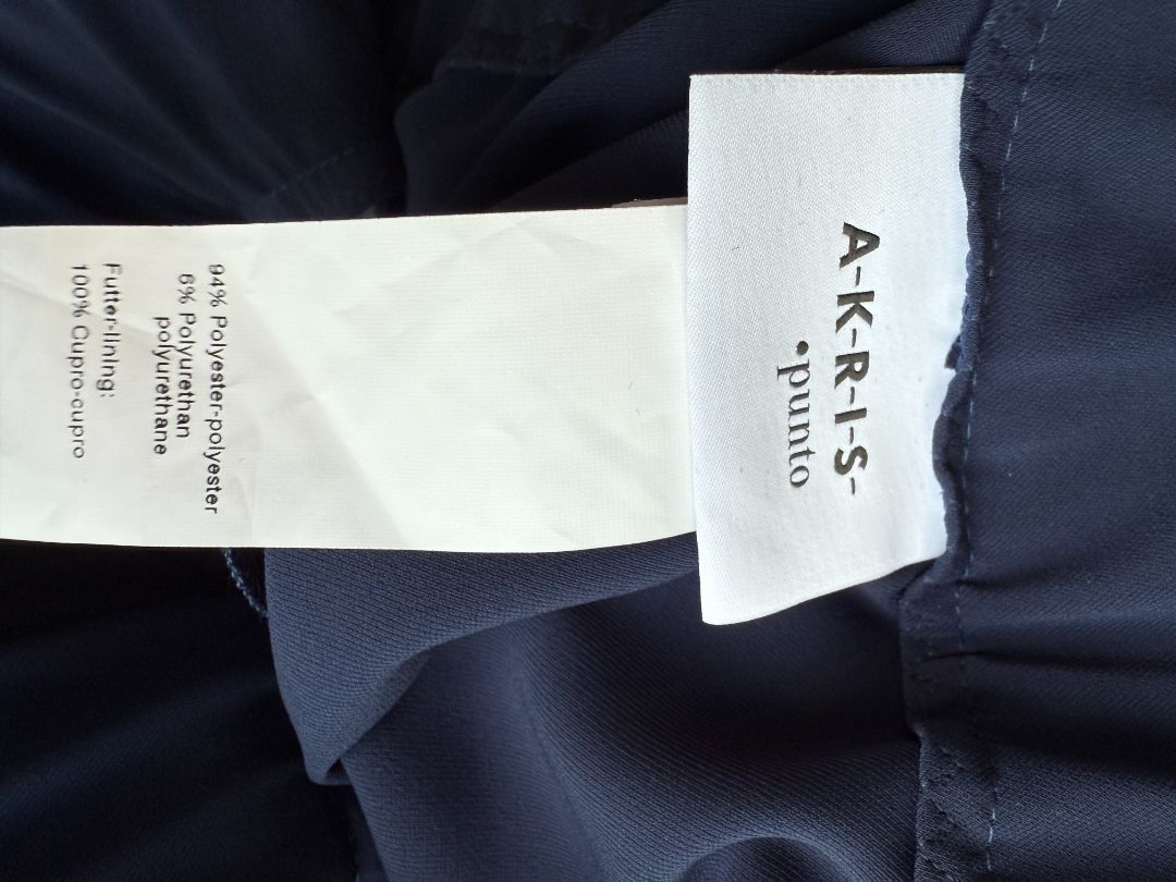 Akris Punto Navy Beaded Blazer & Pants Suit Set – Size US 10