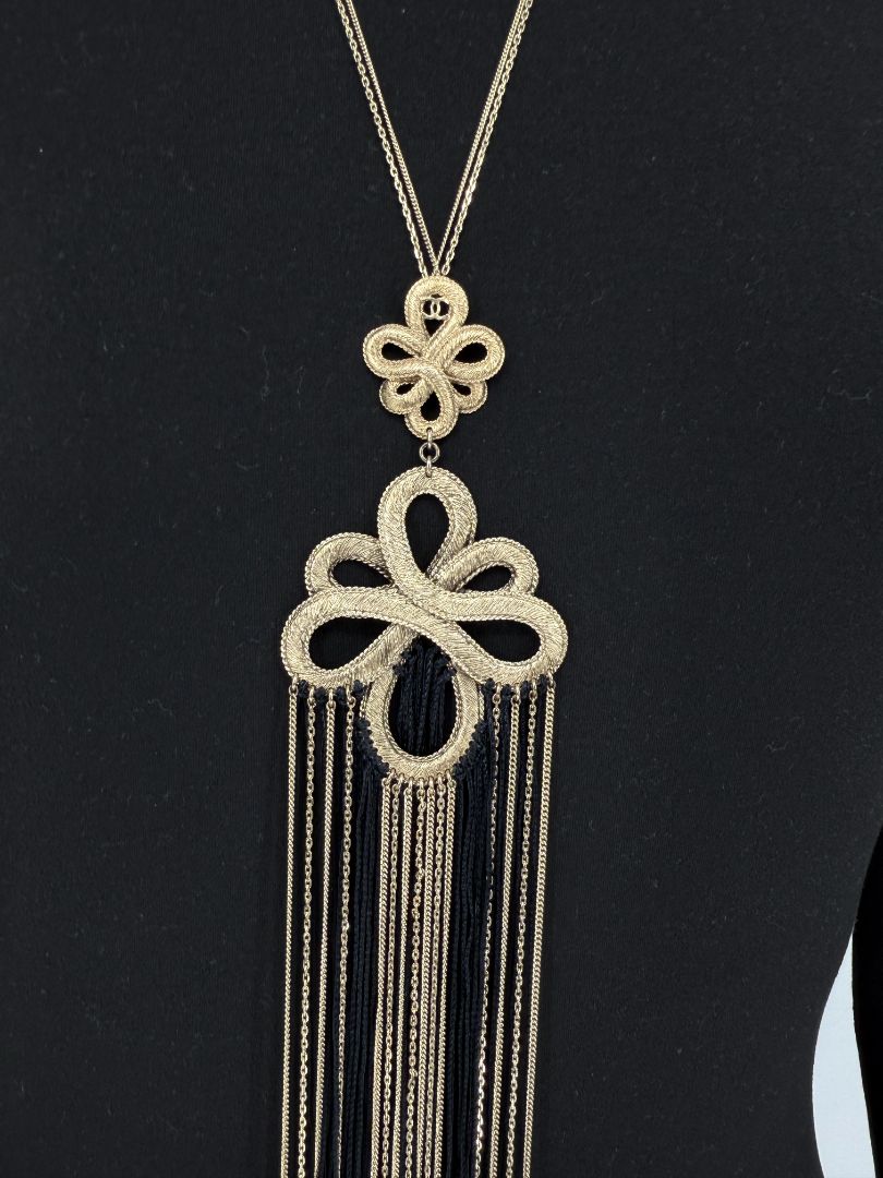 Chanel Paris-Shanghai Métiers d’Art 2010 Gold & Black Silk Tassel Necklace – Signed 10A