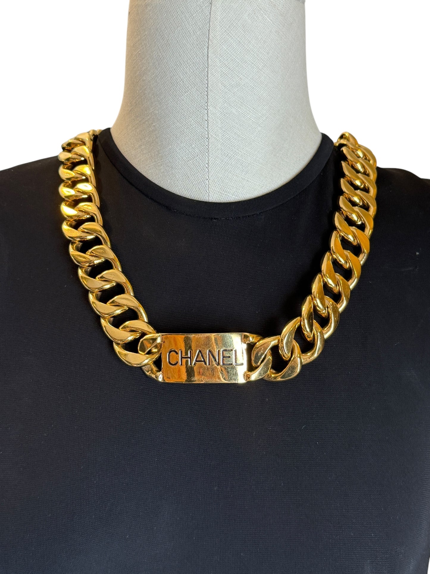 Chanel Gold Logo/Badge Oversized Chain Belt