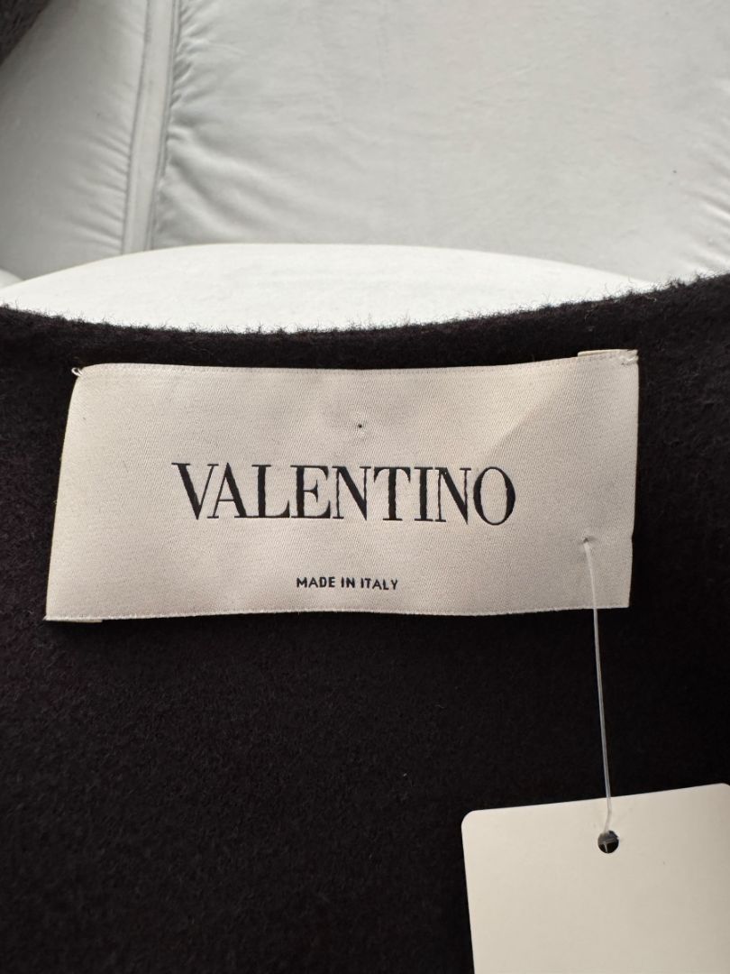 Valentino Black Wool/Cashmere Cape with Scalloped Edge – Size 10