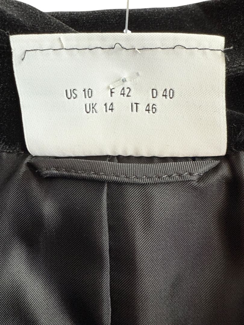 Akris Punto Black Velvet Single-Breasted Blazer – Size 10