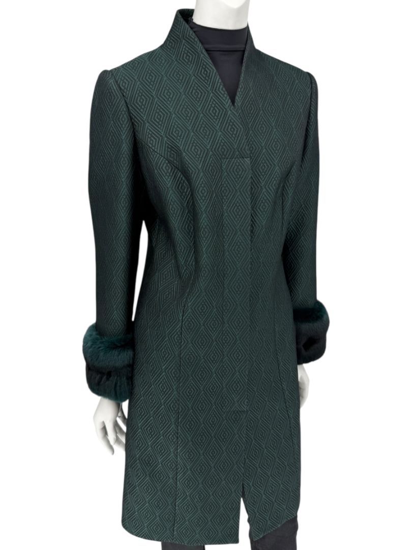 Pamella Roland Emerald Green Jacquard Coat with Fur-Trimmed Sleeves – Large