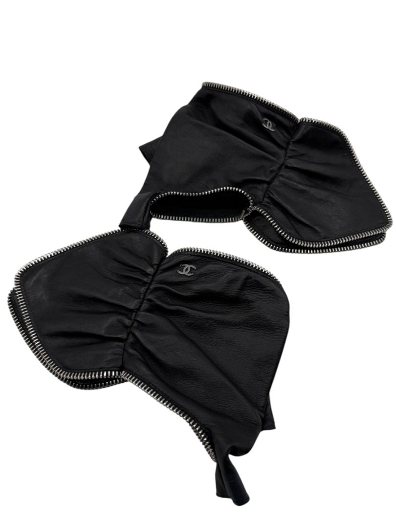 Chanel Black Lambskin Fingerless Gloves with Silver Zipper Trim – Size 7½