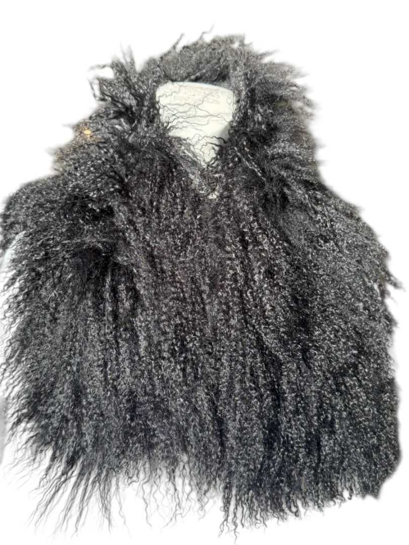Adrienne Landau Mongolian Lamb Fur Scarf in Black – Excellent Preowned Condition