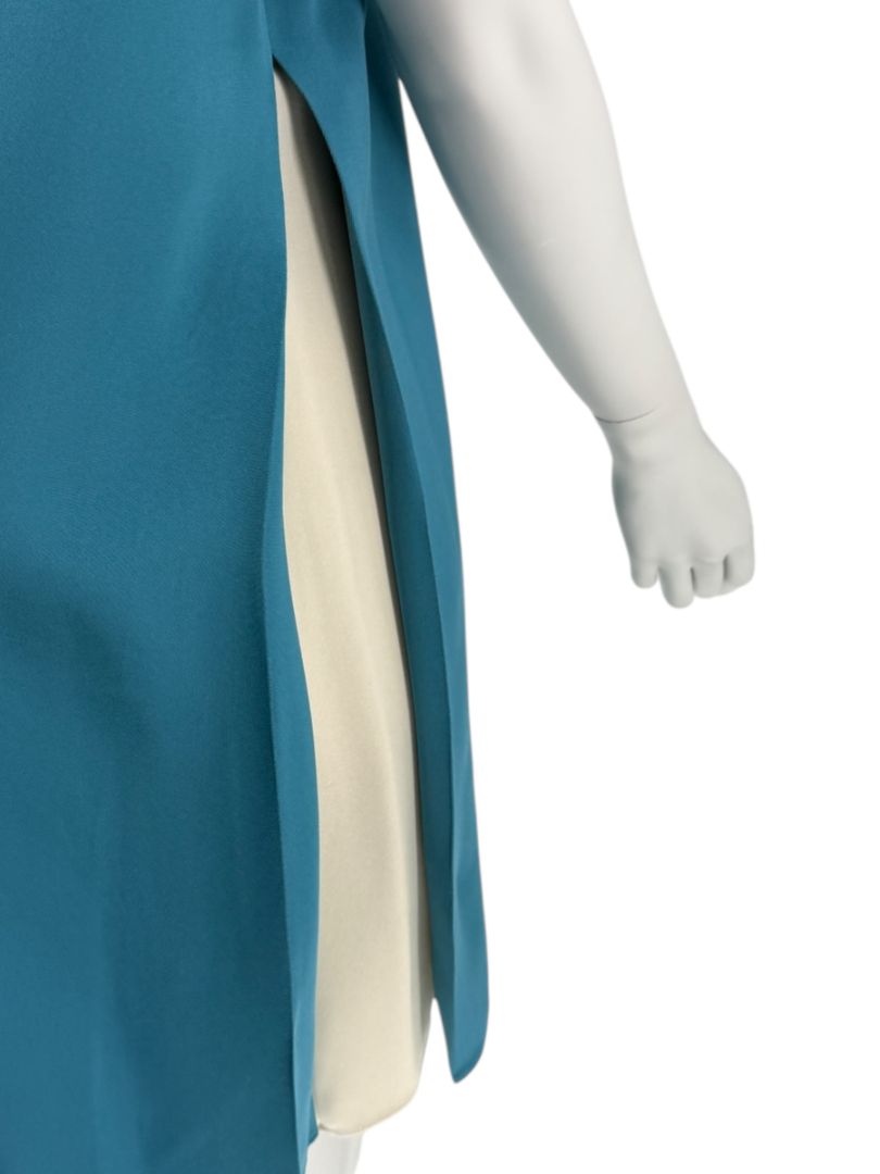 VALENTINO – Size 8 100% Silk – Made in Italy