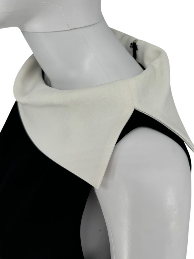 Alice + Olivia Black Shift Dress with Contrast Collar - Size 10
