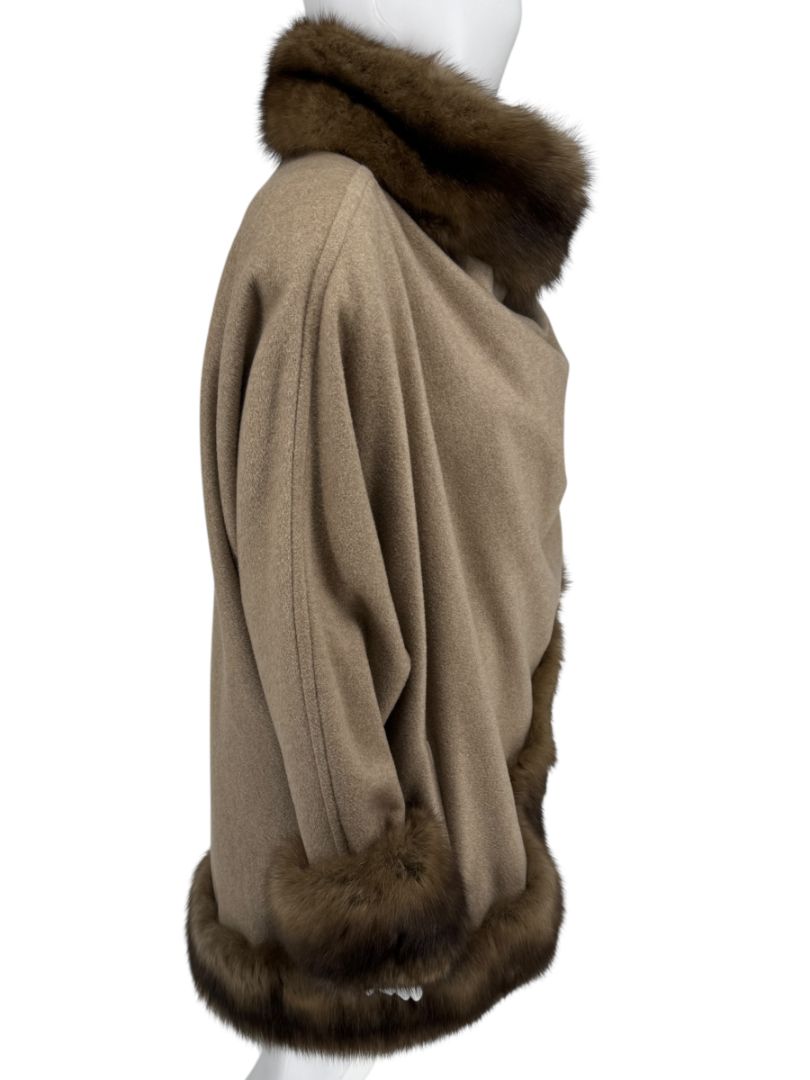 J. Mendel Camel Wool Cape with Fox Fur Trim – One Size