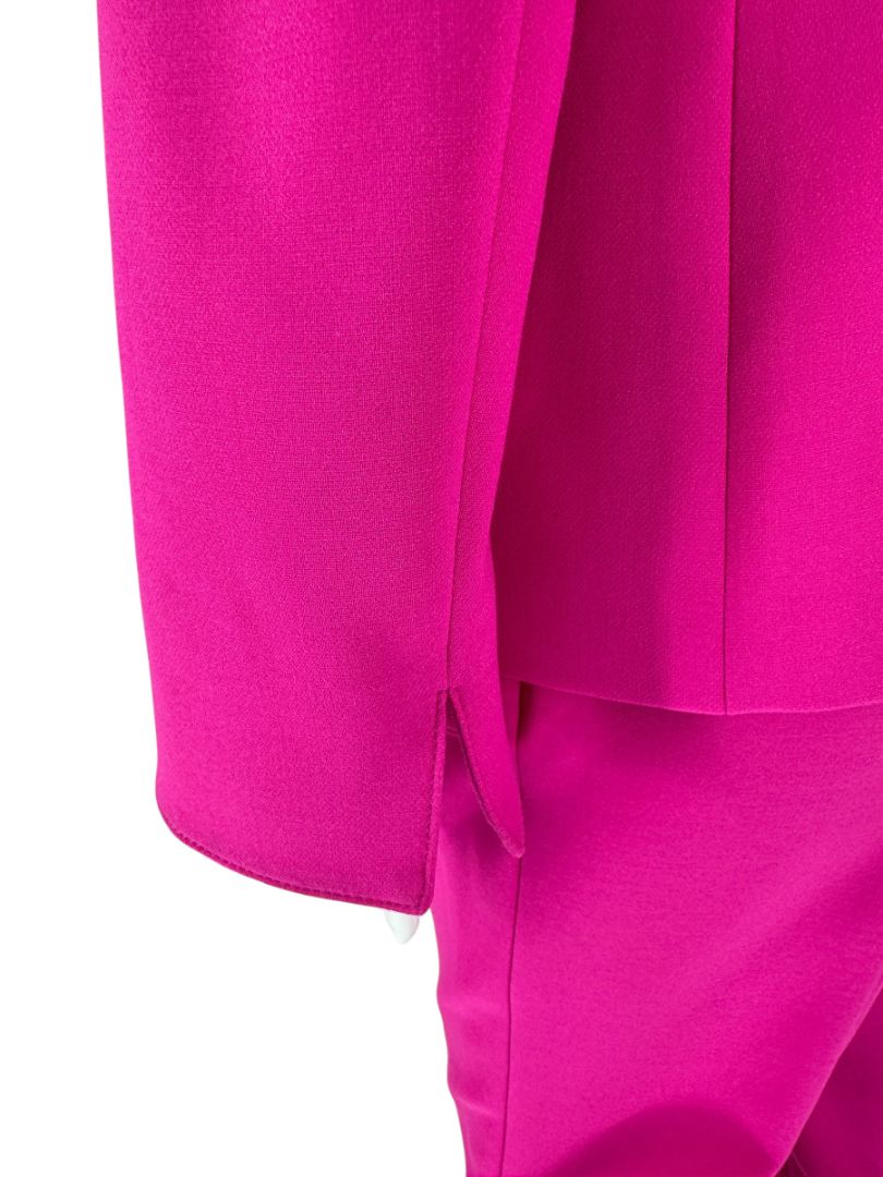 Akris Punto Fuchsia Blazer & Tapered Pant Suit Set – Size 12