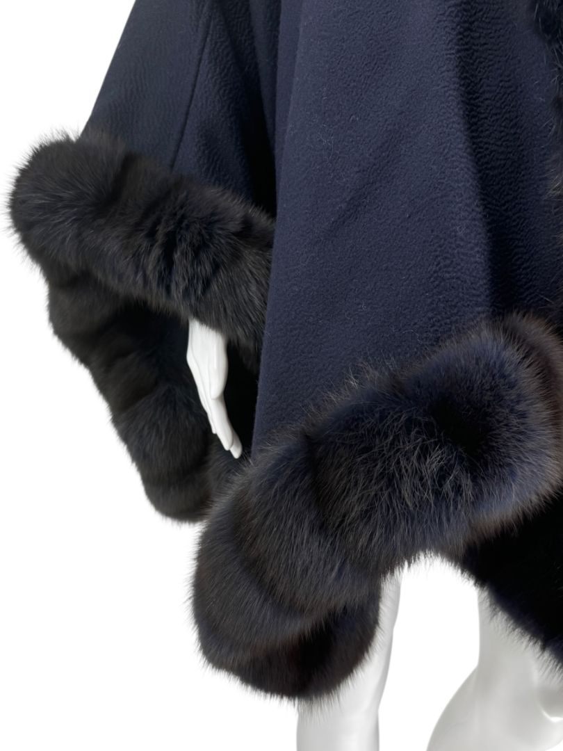 Pamella Roland Navy Cashmere Blend Cape with Genuine Fur Trim - One Size