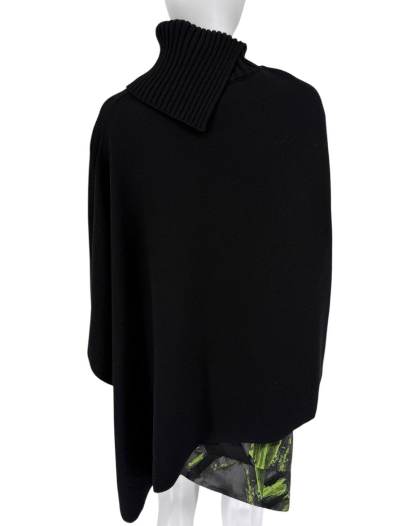 Marni Black Ribbed Turtleneck Caplet with Red Interior – Size IT 42