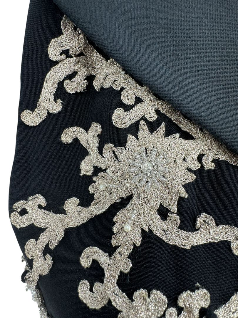 Pamella Roland Black One-Shoulder Gown with Embroidered Gold Appliqué - Large