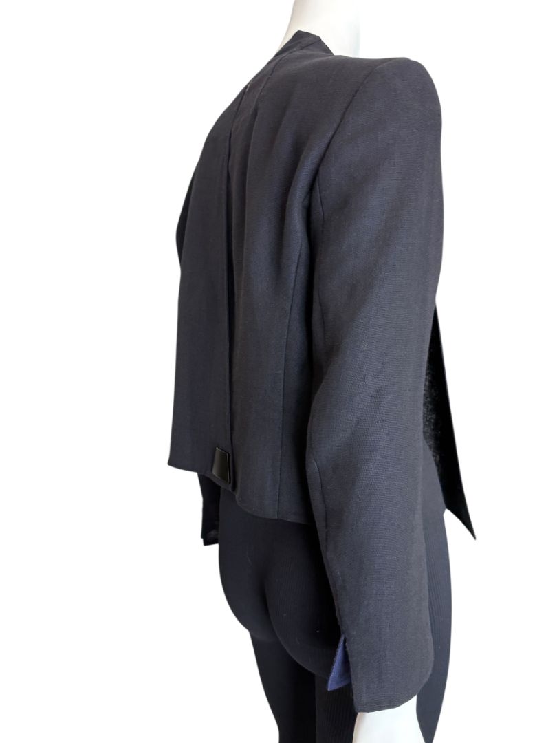 Akris Bergdorf Goodman Linen-Blend Cropped Open Jacket – Black & Navy – Size US 10