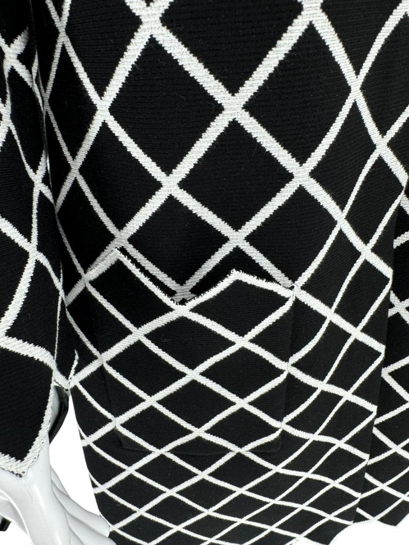 Oscar de la Renta Black & White Diamond-Pattern Knit Coat - Size M