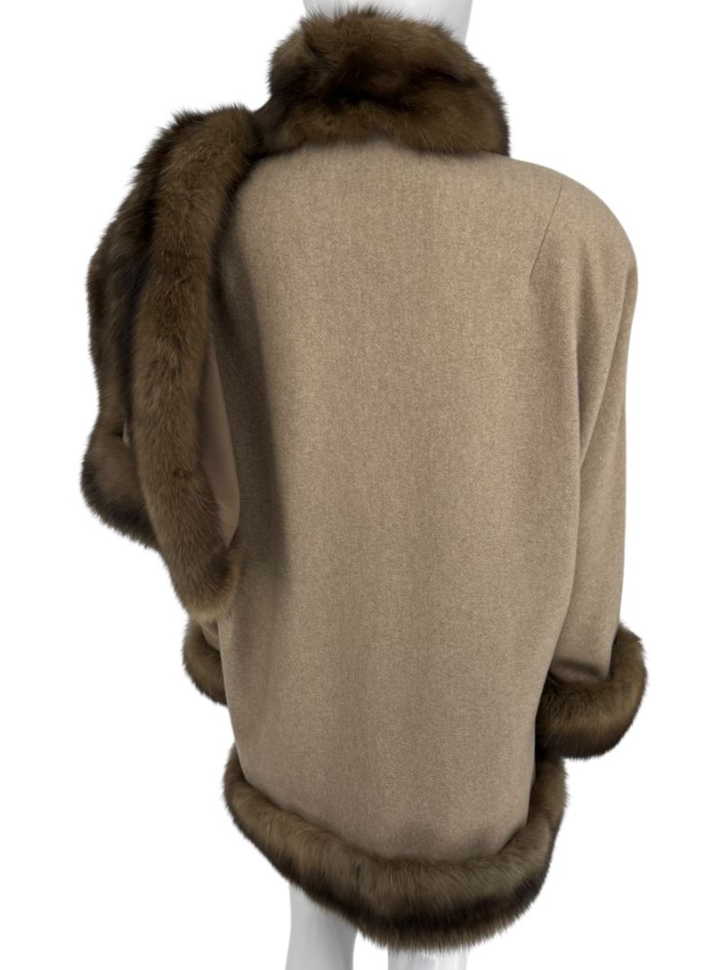 J. Mendel Camel Wool Cape with Fox Fur Trim – One Size