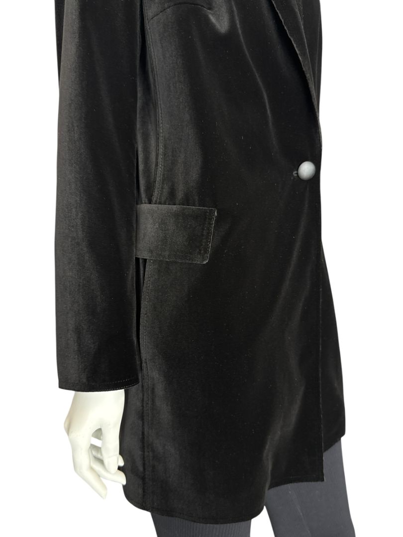 Akris Punto Black Velvet Single-Breasted Blazer – Size 10