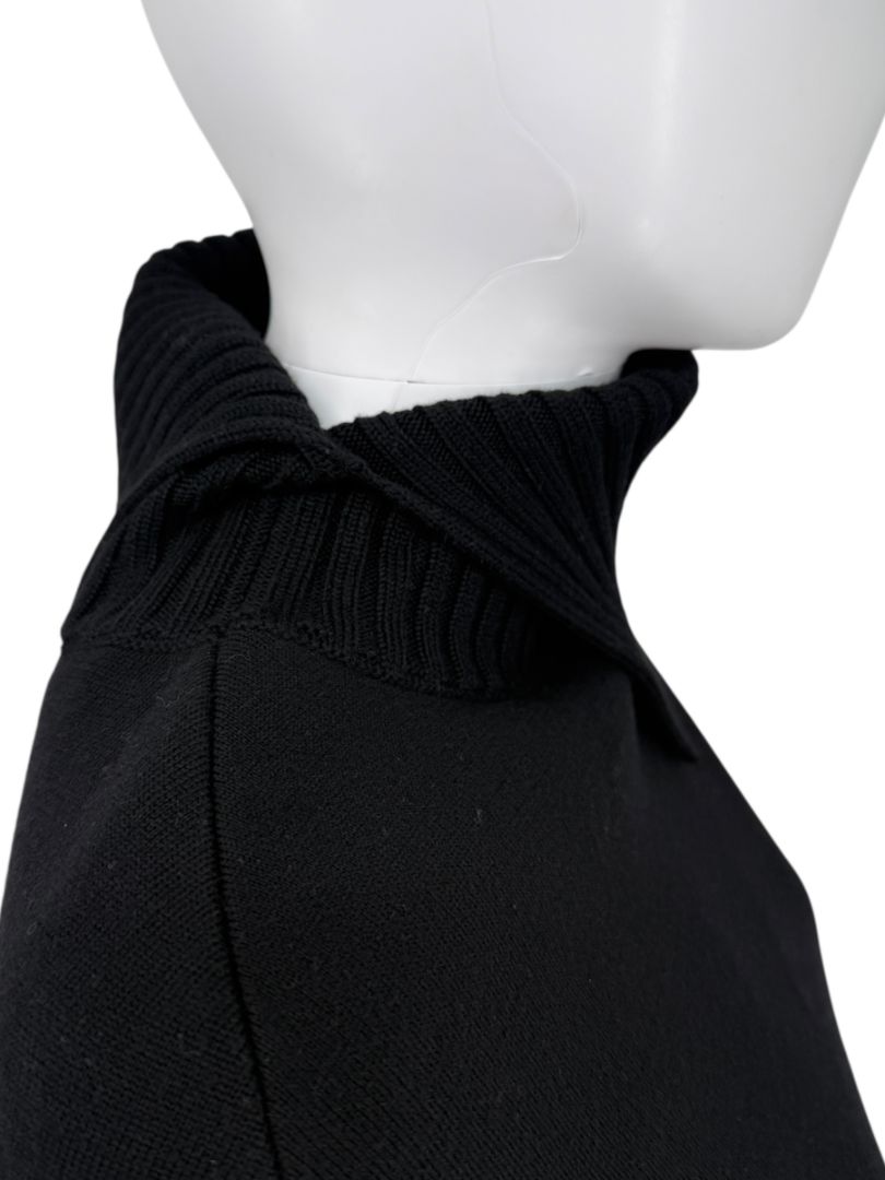 Marni Black Ribbed Turtleneck Caplet with Red Interior – Size IT 42