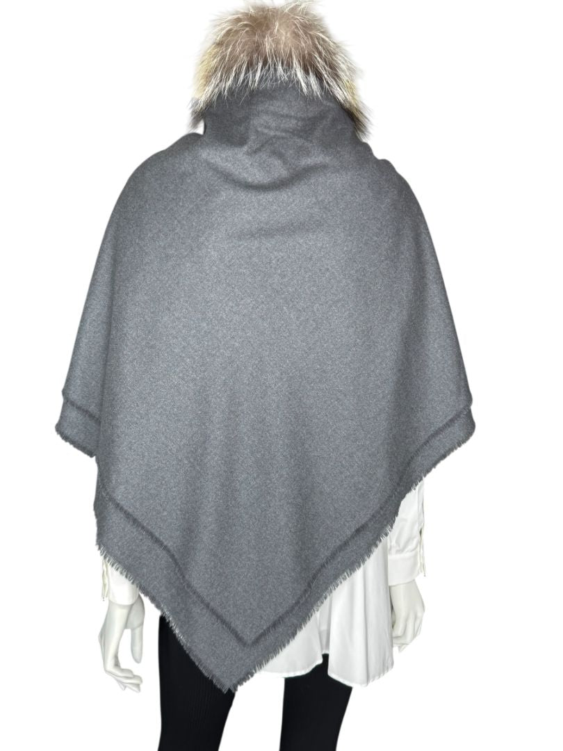 Agnona Grey Wool Shawl with Silver Fox Fur Collar – One Size