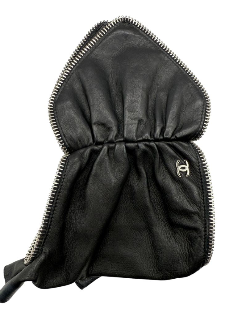 Chanel Black Lambskin Fingerless Gloves with Silver Zipper Trim – Size 7½