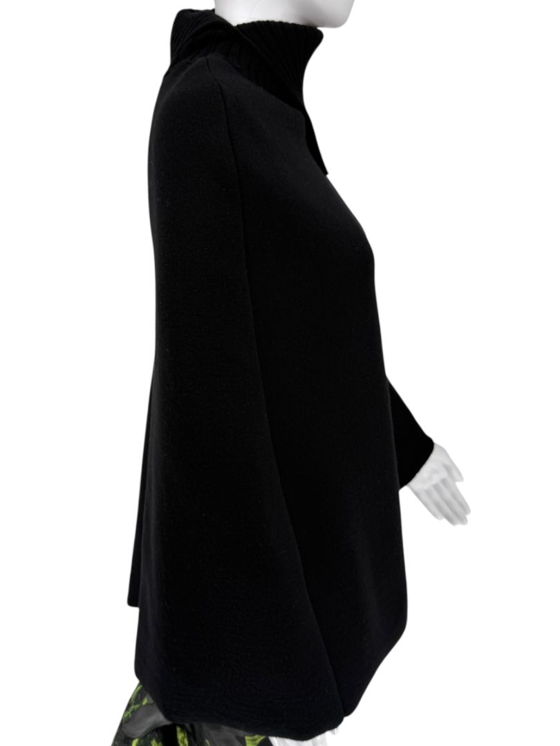 Marni Black Ribbed Turtleneck Caplet with Red Interior – Size IT 42