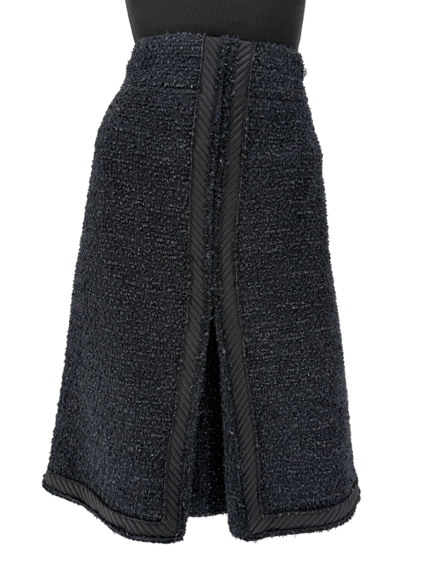 Chanel Black Bouclé A-Line Skirt with Grosgrain Trim – Size FR 46