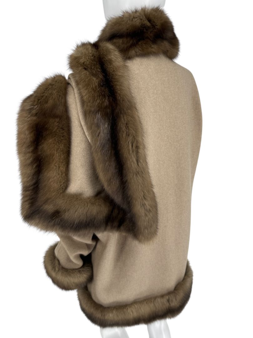 J. Mendel Camel Wool Cape with Fox Fur Trim – One Size