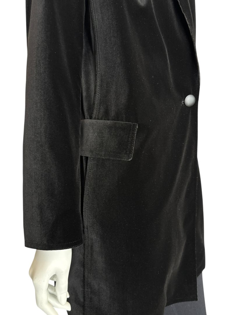 Akris Punto Black Velvet Single-Breasted Blazer – Size 10