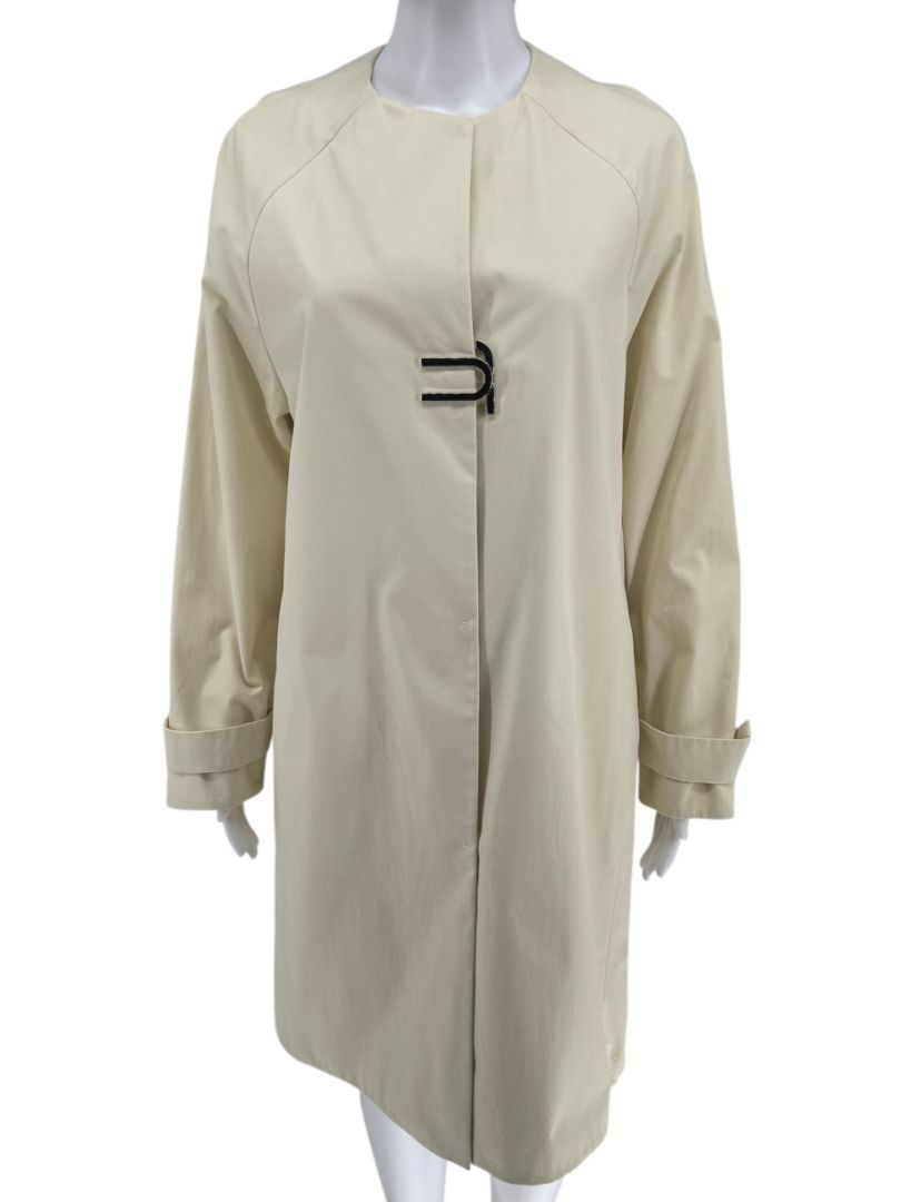 A-K-R-I-S- Cream Magnetic Closure Cotton Coat – Size 6