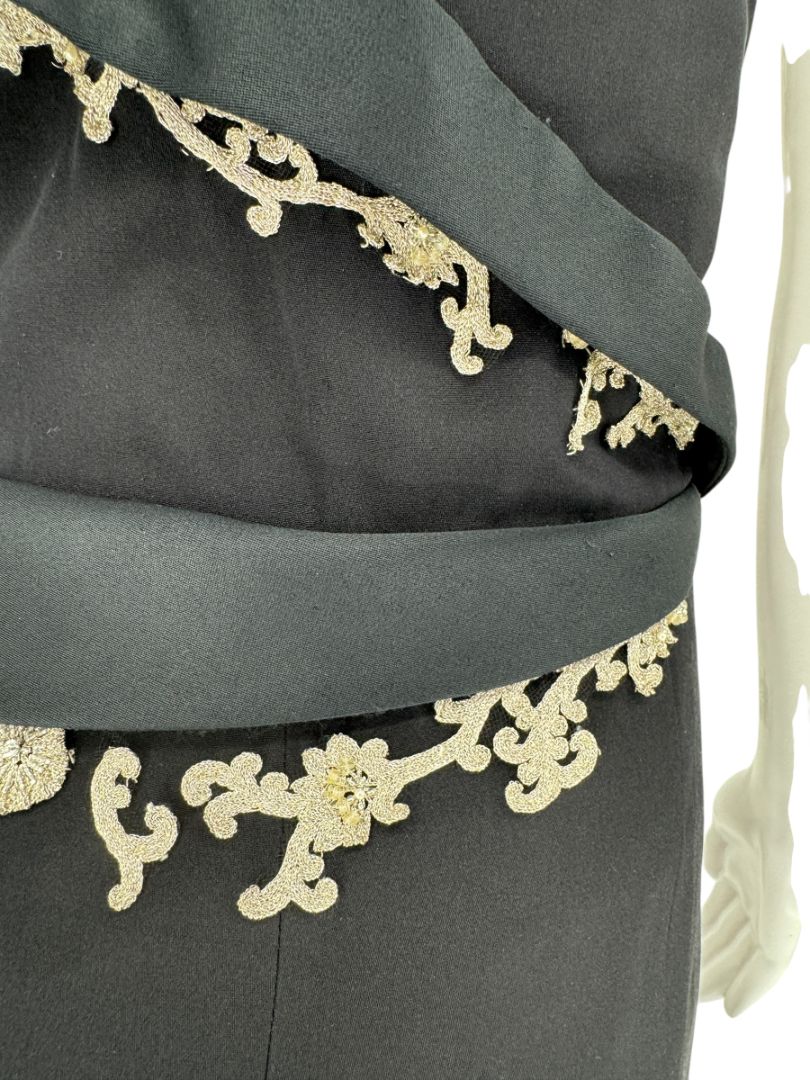 Pamella Roland Black One-Shoulder Gown with Embroidered Gold Appliqué - Large