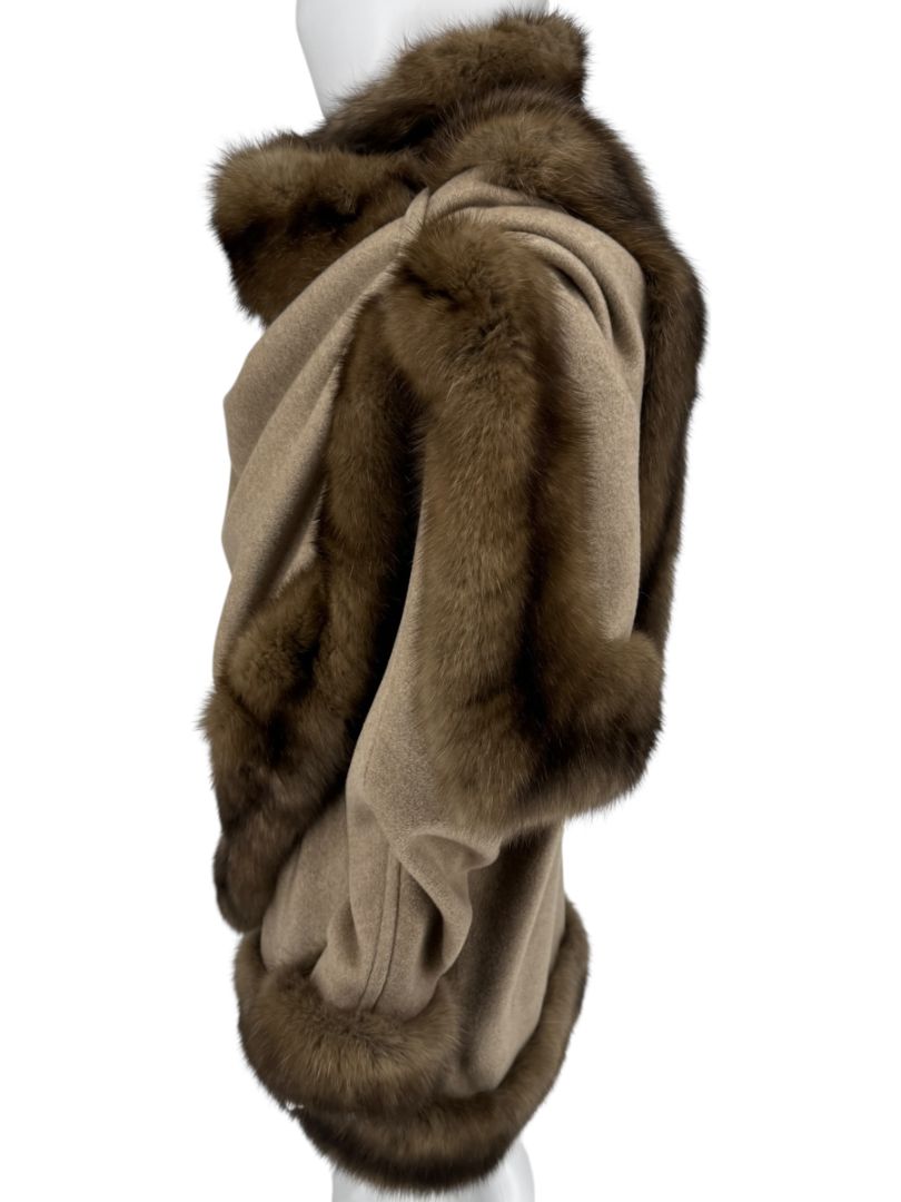 J. Mendel Camel Wool Cape with Fox Fur Trim – One Size