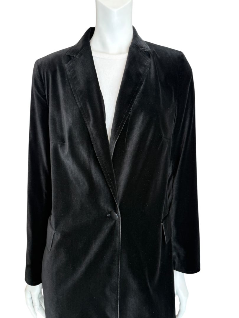 Akris Punto Black Velvet Single-Breasted Blazer – Size 10