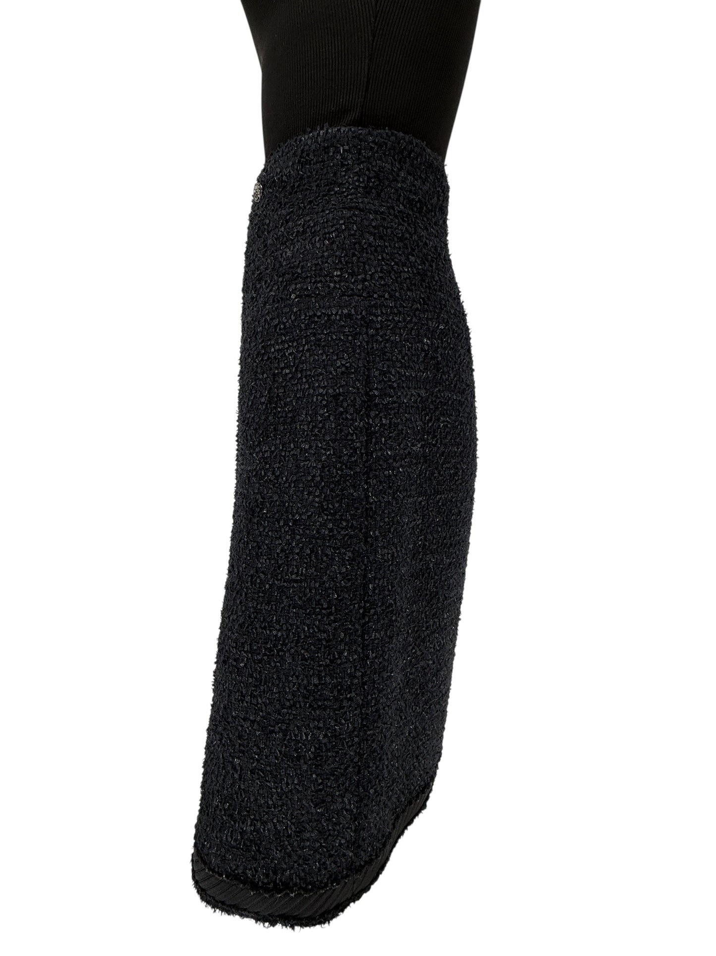 Chanel Black Bouclé A-Line Skirt with Grosgrain Trim – Size FR 46