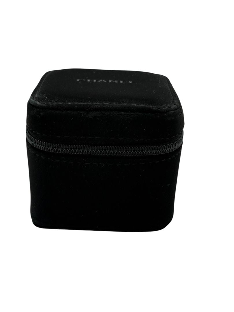 Chanel Black Travel Jewelry & Watch Case – Suede Zip Cube