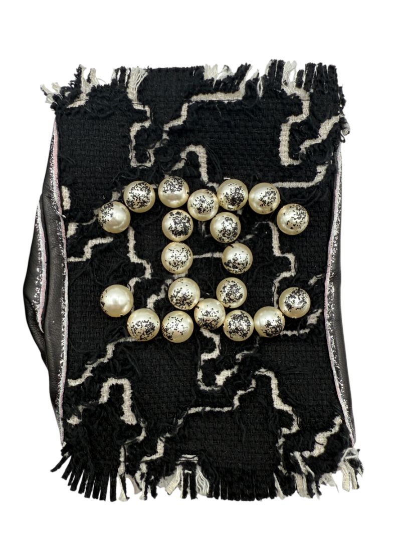 Chanel Pearl-Embellished Tweed & Leather Cutoff Gloves – Size 7.5