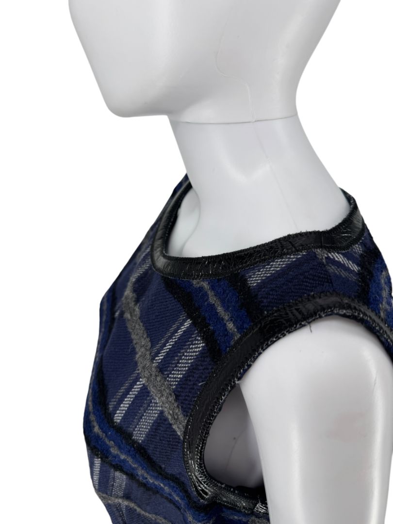 Akris Punto Blue and Gray Textured Plaid Sleeveless Dress – Size 12