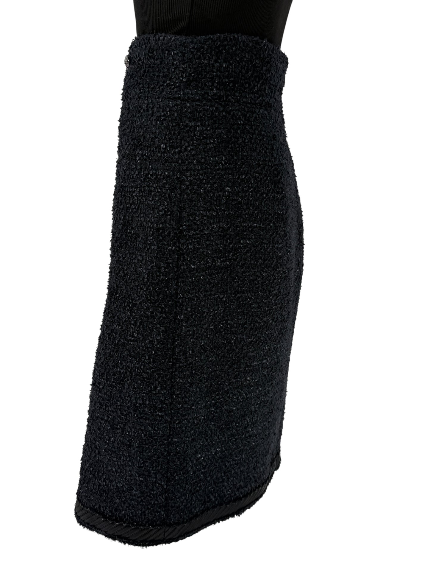 Chanel Black Bouclé A-Line Skirt with Grosgrain Trim – Size FR 46