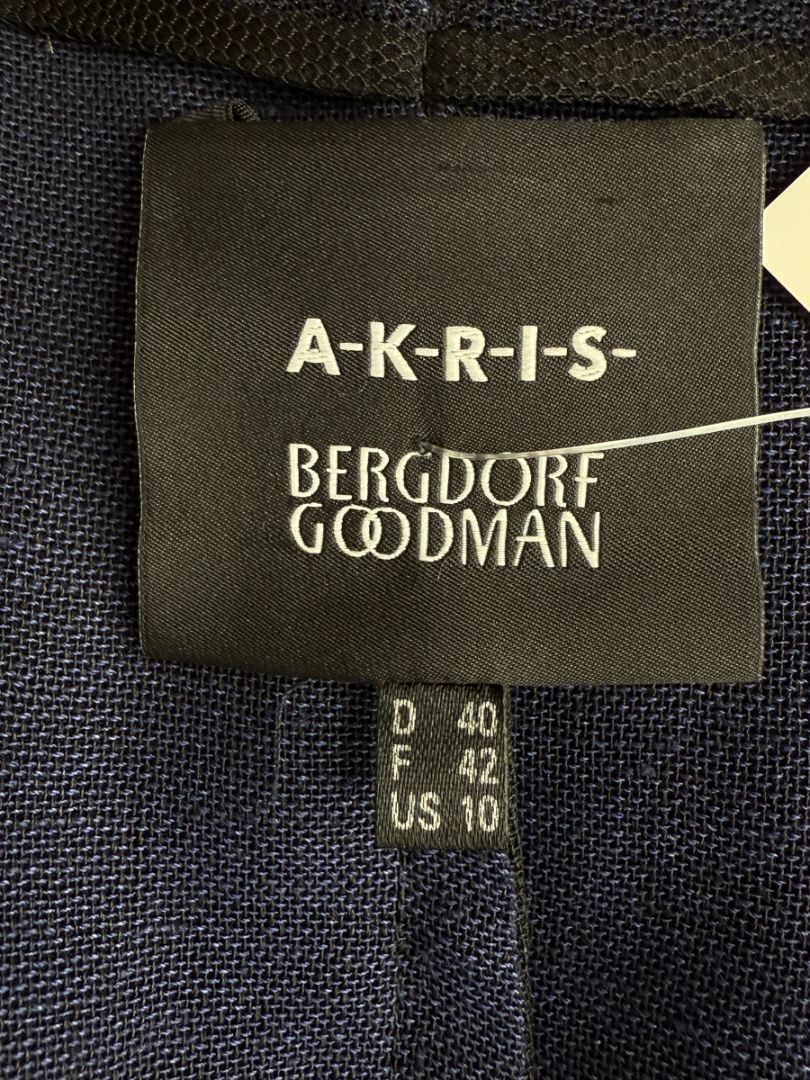 Akris Bergdorf Goodman Linen-Blend Cropped Open Jacket – Black & Navy – Size US 10