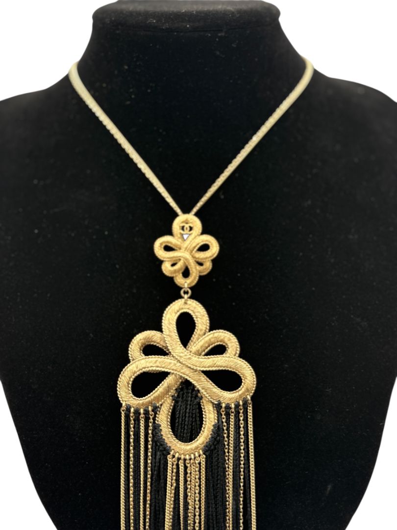 Chanel Paris-Shanghai Métiers d’Art 2010 Gold & Black Silk Tassel Necklace – Signed 10A