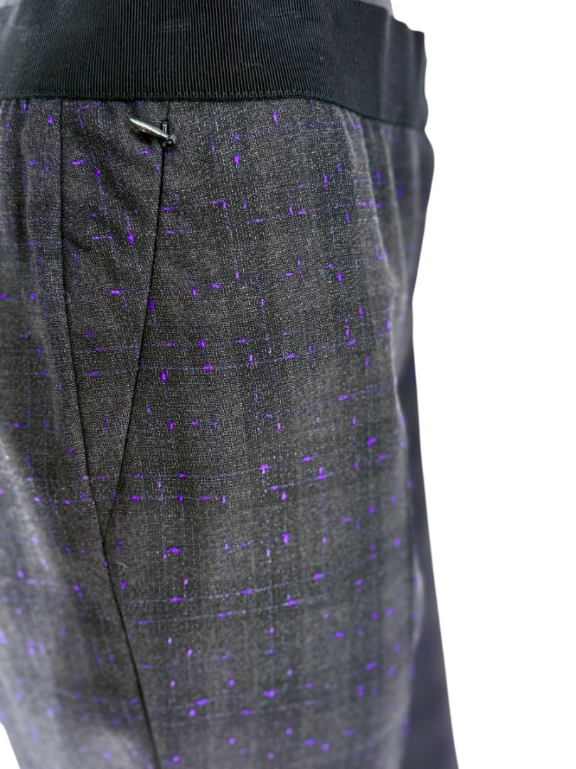 Akris Punto Grey Wool Suit with Purple Fleck Detailing – Size US 10