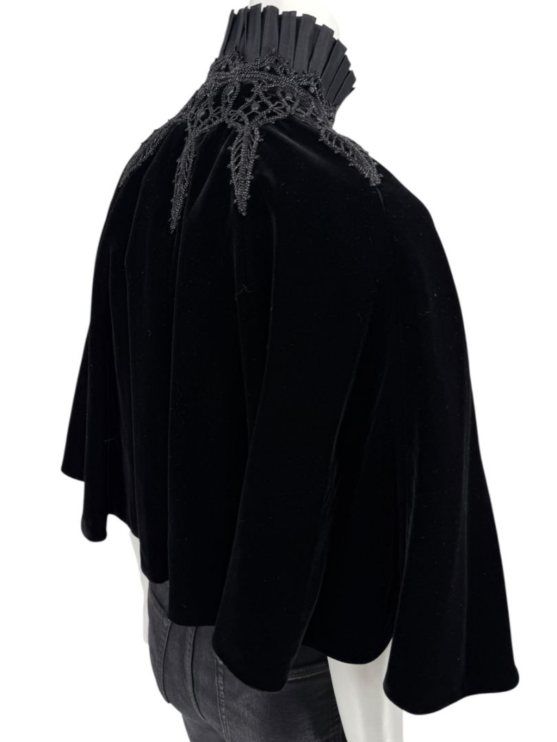 NWT Ralph Lauren Black Velvet & Silk-Trim Cape – Size XS/S