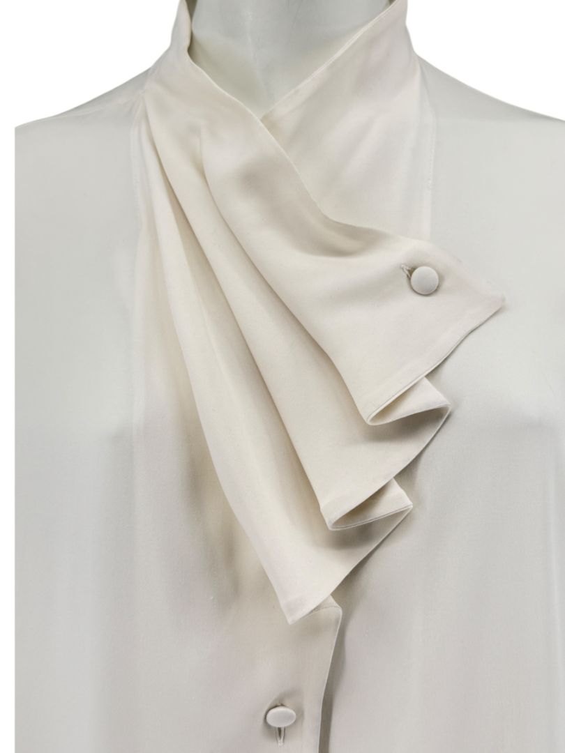 Giorgio Armani Ivory Silk Ruffle Front Sleeveless Blouse – Size 10