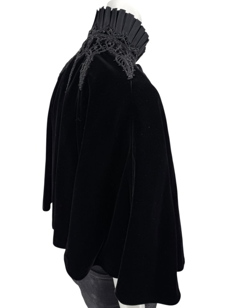 NWT Ralph Lauren Black Velvet & Silk-Trim Cape – Size XS/S