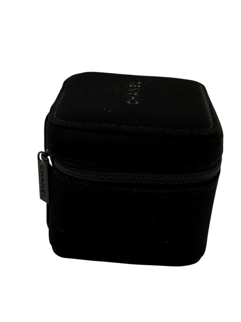 Chanel Black Travel Jewelry & Watch Case – Suede Zip Cube