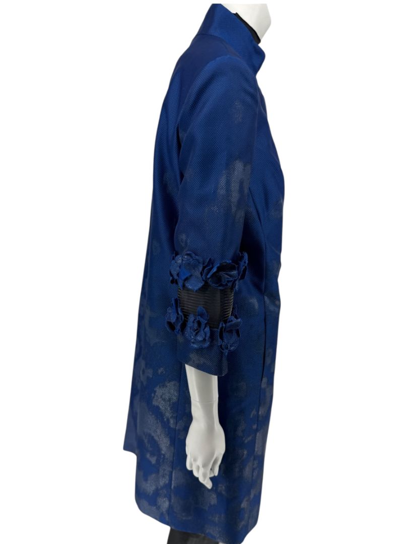 Pamella Roland Blue Textured Floral Embellished Coat – Large
