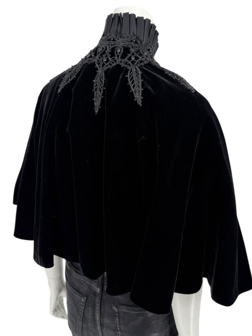 NWT Ralph Lauren Black Velvet & Silk-Trim Cape – Size XS/S