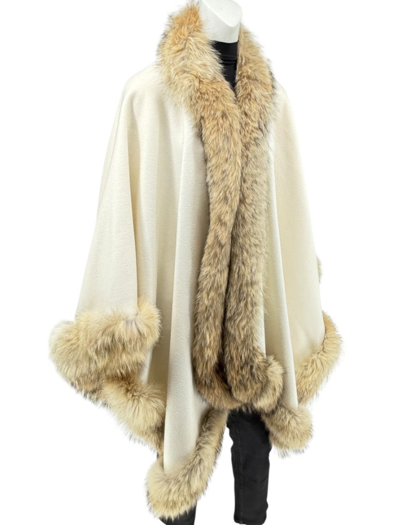 Pamella Roland Ivory Wool Cape Jacket with Natural Fur Trim – O/S