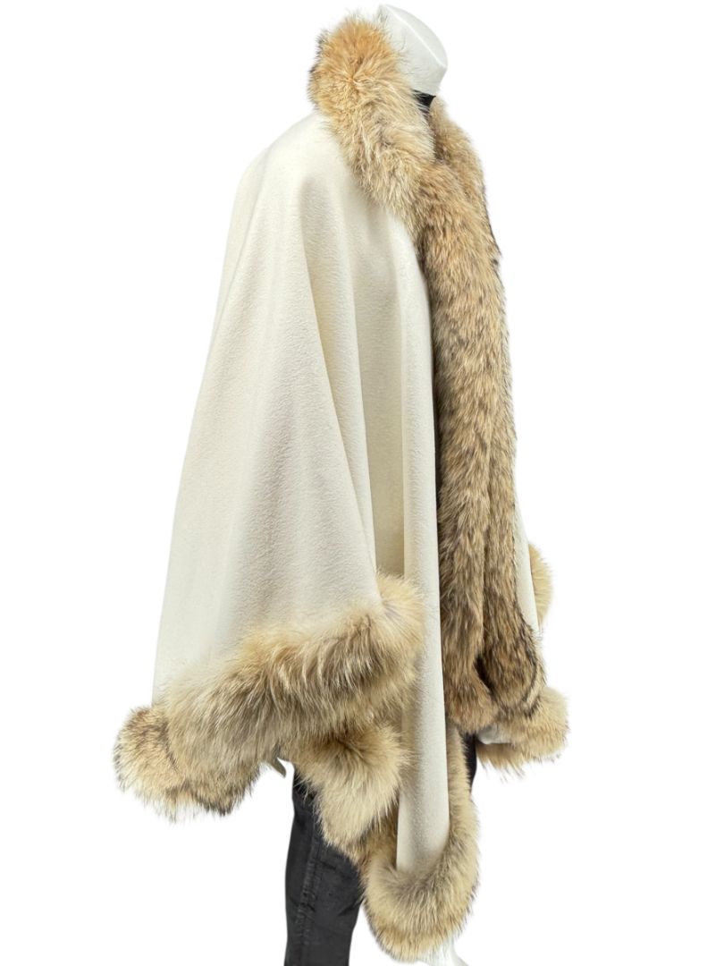 Pamella Roland Ivory Wool Cape Jacket with Natural Fur Trim – O/S