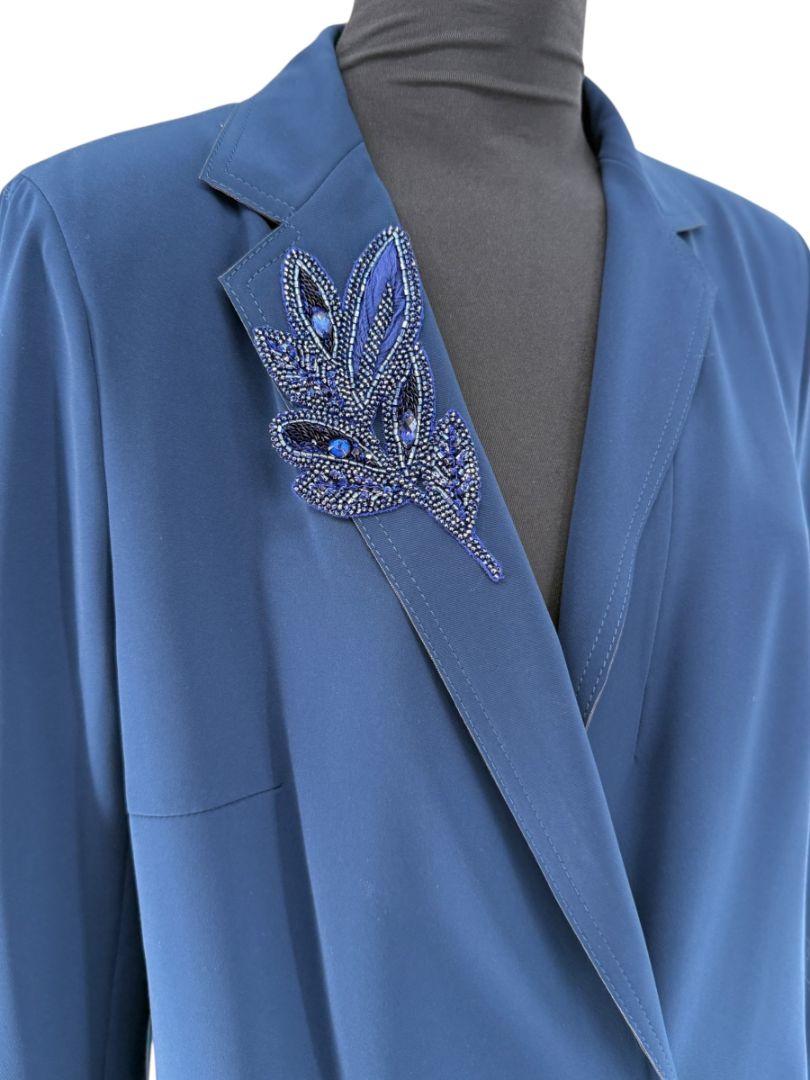 Akris Punto Navy Beaded Blazer & Pants Suit Set – Size US 10