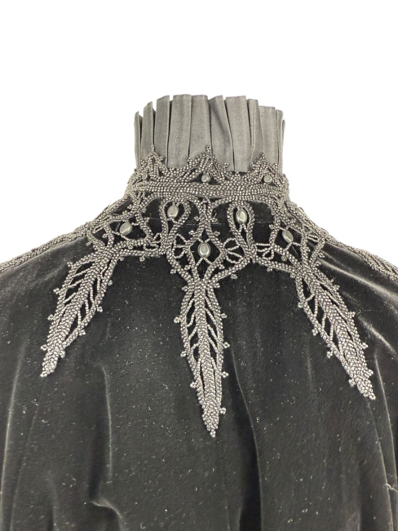 NWT Ralph Lauren Black Velvet & Silk-Trim Cape – Size XS/S