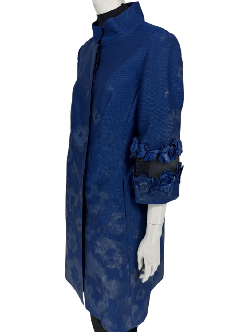Pamella Roland Blue Textured Floral Embellished Coat – Large